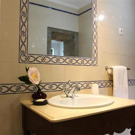 Santa Comba Garden Cottage, Cleaning Included Ferienhaus *