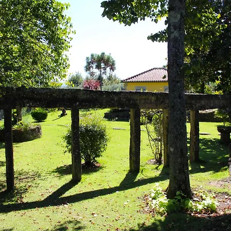 Santa Comba Garden Cottage, Cleaning Included *