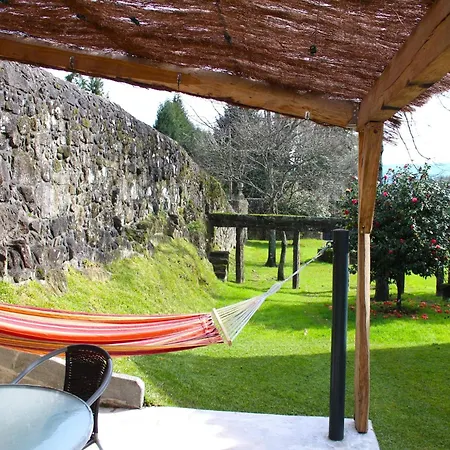 Santa Comba Garden Cottage, Cleaning Included *