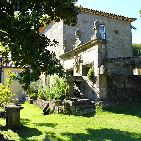 Santa Comba Garden Cottage, Cleaning Included Ferienhaus *